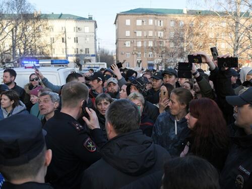 Rusi na protestima: Zahtijevaju odštetu zbog posljedica poplava u Orenburškoj oblasti