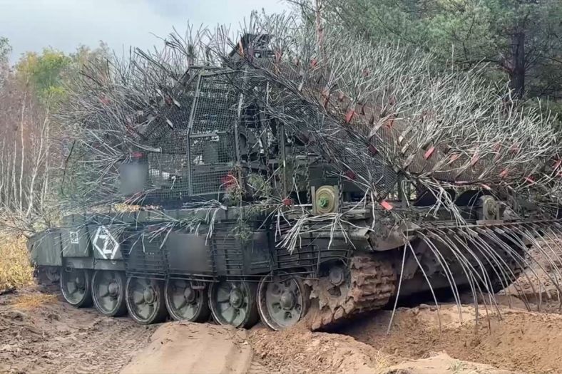Rusi na ratište poslali tenk zvani "jež", Ukrajinci nemaju rješenja