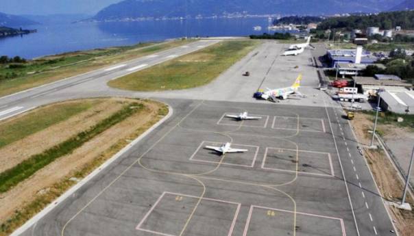 Rusi potpuno ukidaju letove za Tivat: Na pomolu krah crnogorskog turizma