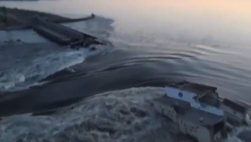 Rusi srušili branu kod Hersona, ljudi se evakuišu