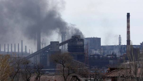 Rusija bombarduje Ukrajinu, istok zemlje gori