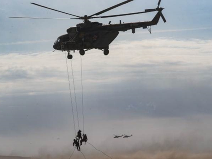 Rusija: Najmanje troje poginulih u padu helikoptera