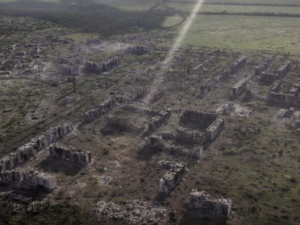 Rusija tvrdi da je zauzela "grad tvrđavu": Strateški udarac ukrajinskoj odbrani u Donbasu