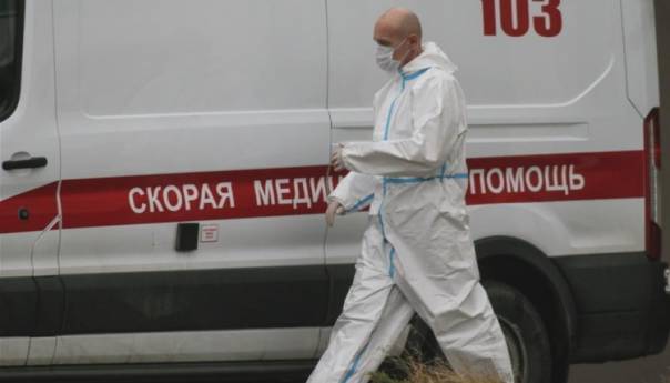 Rusija uvodi neradnu sedmicu zbog rekordnog broja smrtnih slučajeva od COVID-19