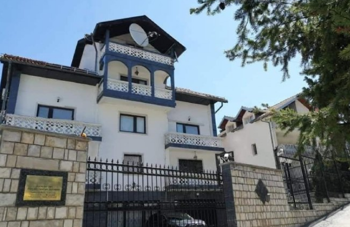 Rusija uz zvaničnike RS: Sankcije su za prezir