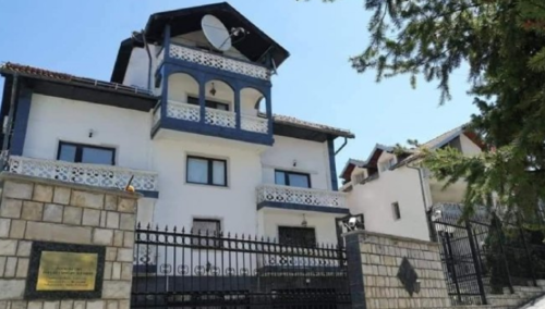 Rusija uz zvaničnike RS: Sankcije su za prezir