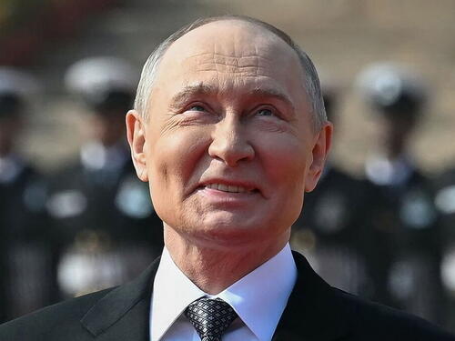 Rusija zarađuje milijarde od blokade Hormuza