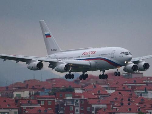 Ruska ministrica nije došla na Papinu inauguraciju, avion se okrenuo i vratio u Moskvu