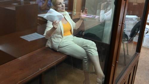 Ruska novinarka koja se usprotivila invaziji pobjegla iz kućnog pritvora