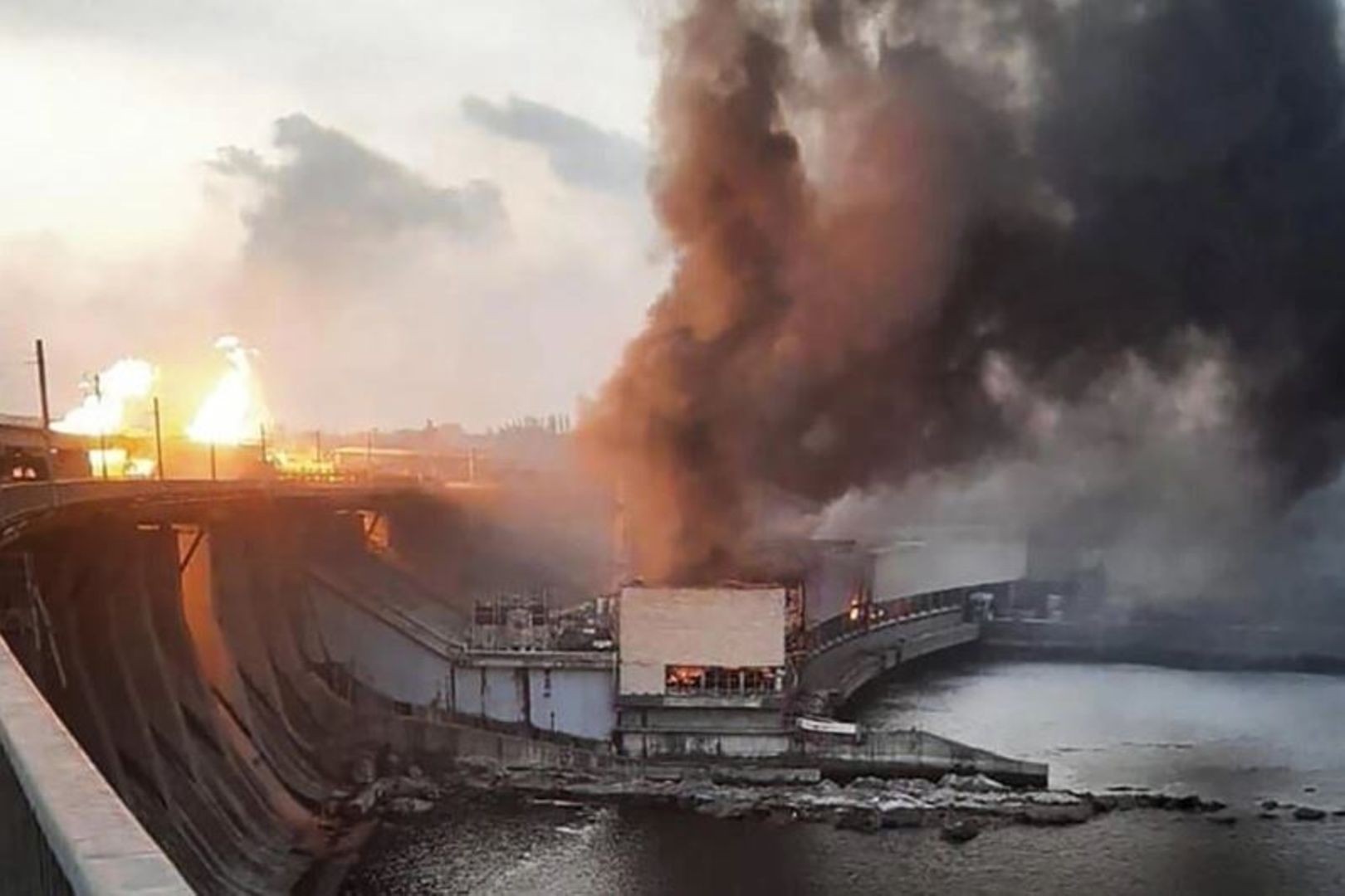 Ruska rafinerija obustavila rad zbog napada ukrajinskih dronova