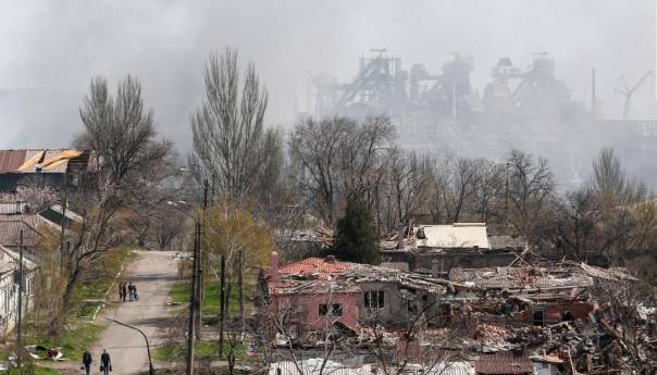 Ruska vojska nastavlja bombardovati čeličanu u Mariupolju
