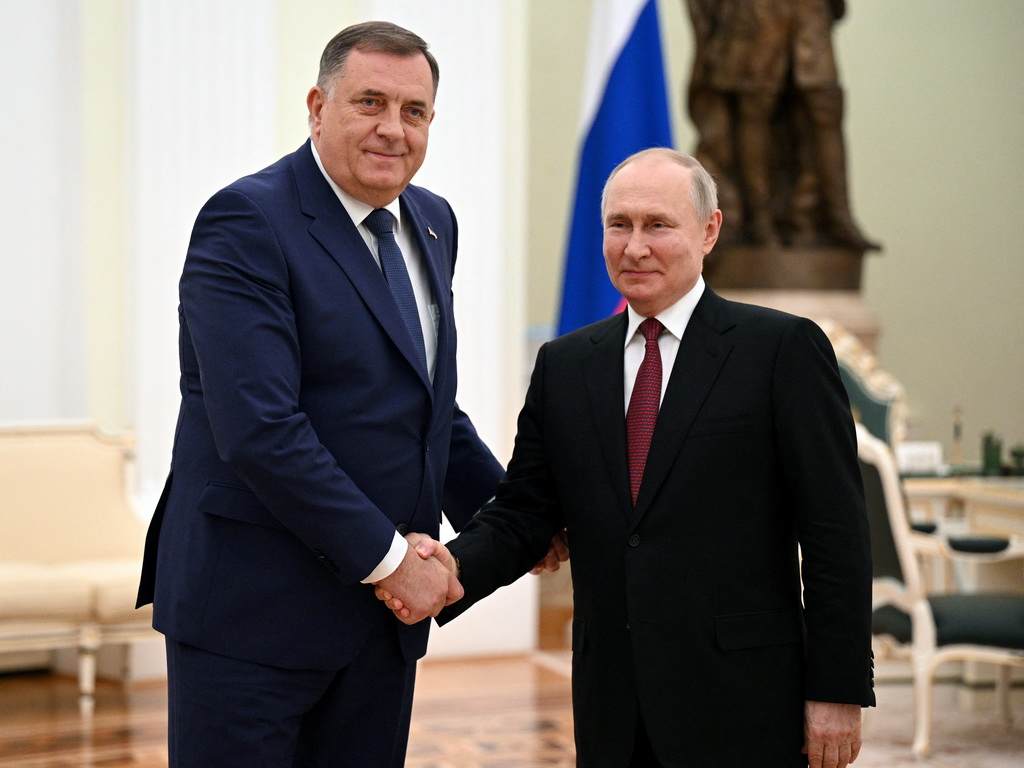 Ruski ambasador najavio sastanak Dodika i Putina