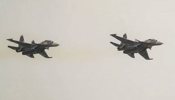 Ruski borbeni avioni ispratili američki bombarder koji se približio državnoj granici