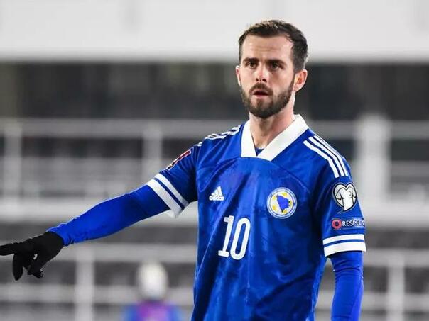 Ruski mediji objavili u kojem će klubu Pjanić završiti karijeru