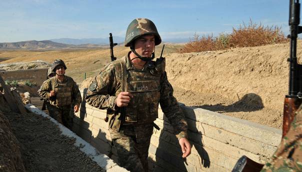 Ruski mirovnjaci krenuli u Nagorno Karabah nakon sporazuma o prekidu vatre