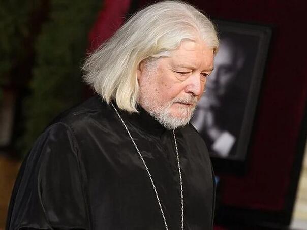 Ruski sveštenik odbio moliti za pobjedu nad Ukrajinom, prijete mu protjerivanjem iz zemlje