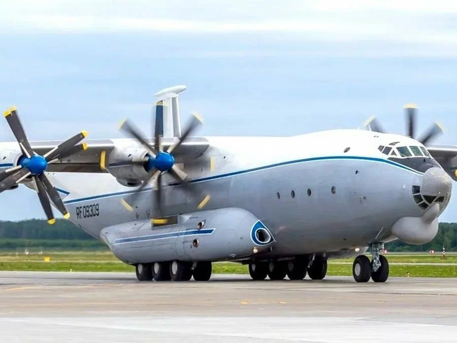 Ruski vojni avion sa sedam članova posade pao kod Moskve