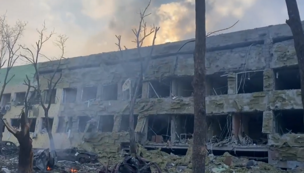 Ruskim bombama uništena dječija bolnica