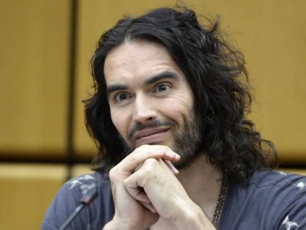Russell Brand optužen za višestruka silovanja i seksualna zlostavljanja