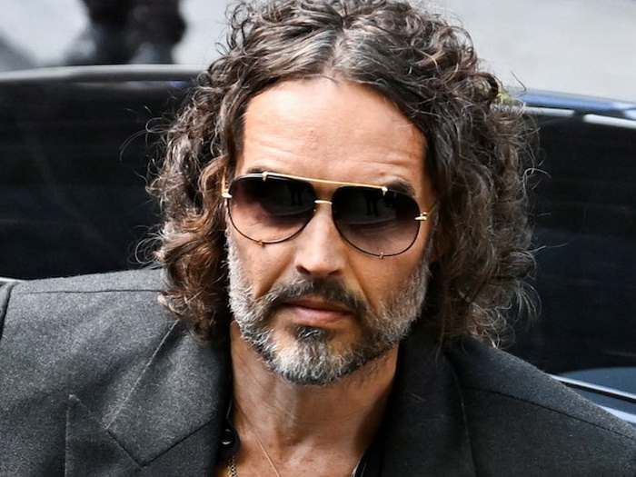 Russell Brand: Spavao sam sa 16-godišnjakinjom kad sam imao 30