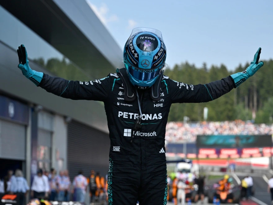 Russsel najbolji u paklenoj trci Formule 1, Ferstapen i Antoneli na podijumu