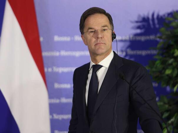 Rutte: Evropa treba prestati da se žali na Trumpa