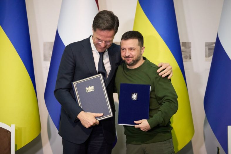 Rutte poručio Zelenskom: NATO nastavlja podršku Ukrajini