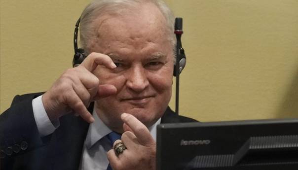 Sa Facebook naloga Dodikovog SNSD-a uklonjen video o Mladiću