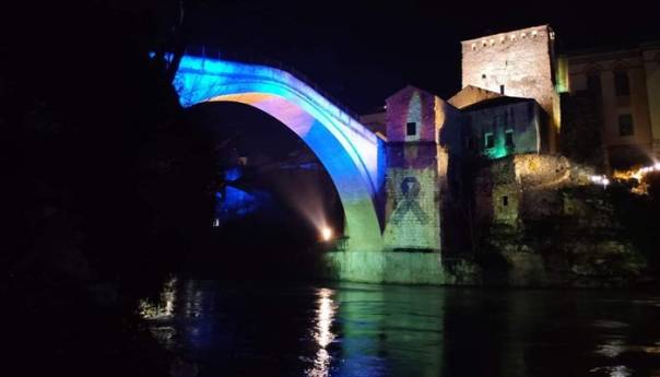 Sa Starog mosta odata počast tragično stradalim mladim iz Posušja