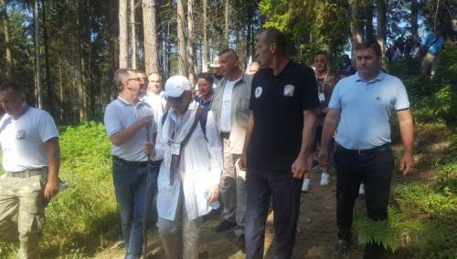 Sa učesnicima 'Marša mira' krenula i potpredsjednica FBiH Melika Mahmutbegović