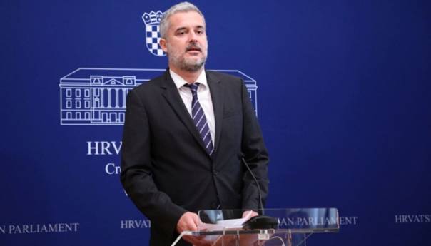 Sabor odbio prijedlog da se Komšić proglasi personom non grata