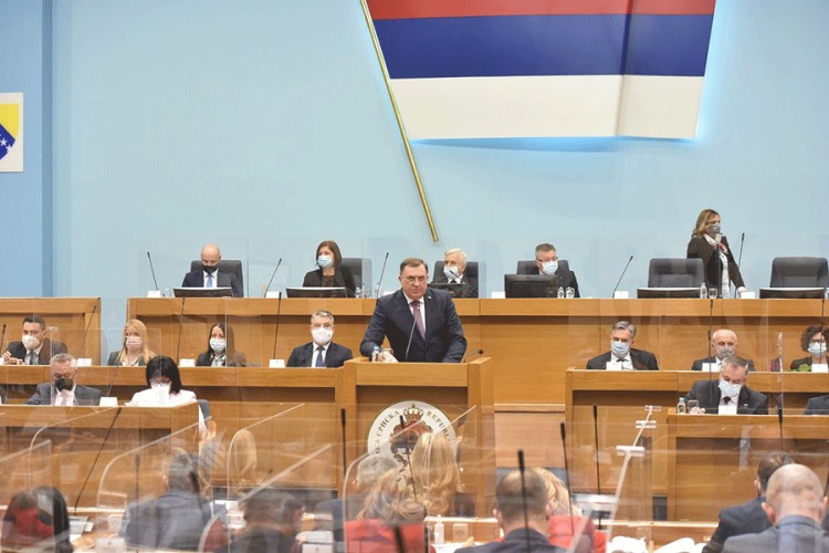SAD, EU i Britanija osudili potez NSRS, Dodik dobio podršku Rusije