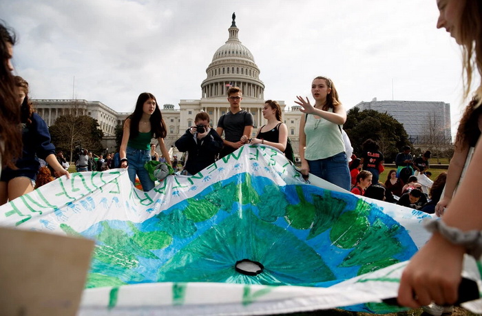 SAD i zvanično napustile Pariški klimatski sporazum
