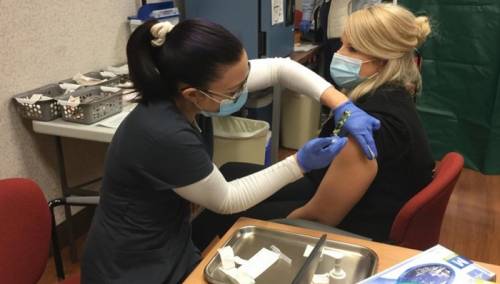 SAD ispunile Bidenov cilj: 70 posto stanovništva vakcinisano