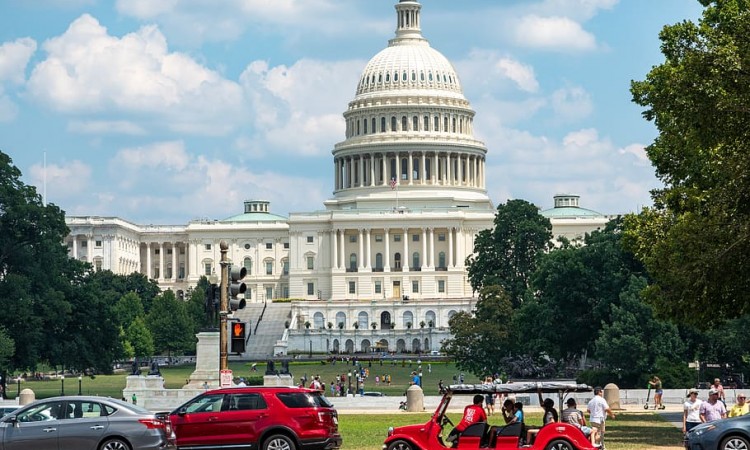 SAD otvara granice za putnike koji su potpuno vakcinisani