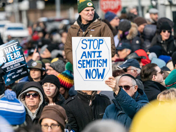 SAD: Otvorene istrage u vezi incidenata antisemitizma i islamofobije