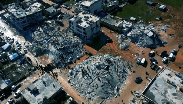 SAD pauziraju sankcije Siriji, šalju njoj i Turskoj pomoć od 85 miliona dolara