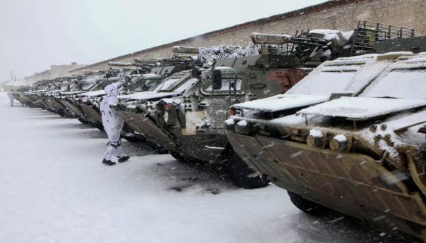 SAD: Rusija planira snimiti lažni napad kako bi krenula na Ukrajinu