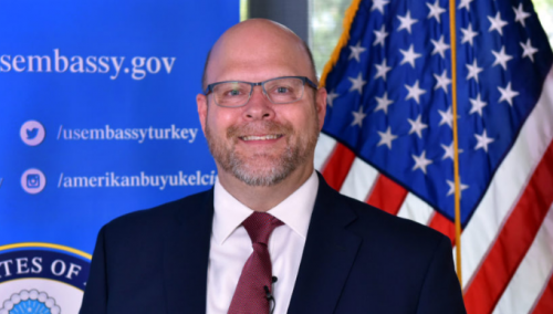 SAD traže da Kosovo povuče gradonačelnike, Kurti nije odgovorio