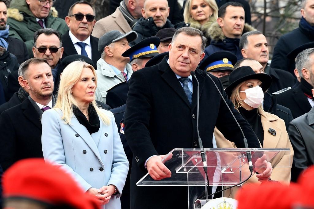 SAD ukinule sankcije za četiri saradnika Dodika