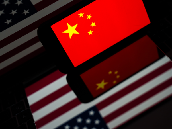 SAD uvodi tarife Kini do 245%, trgovinski rat ulazi u novu fazu