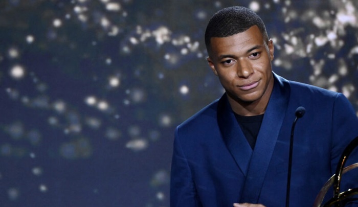 Sada i zvanično: Mbappe ostaje u PSG-u
