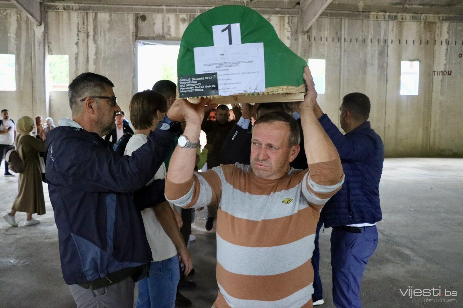 Safet nakon 30 godina ukopava brata Rifeta: Našli smo ga na smetljištu