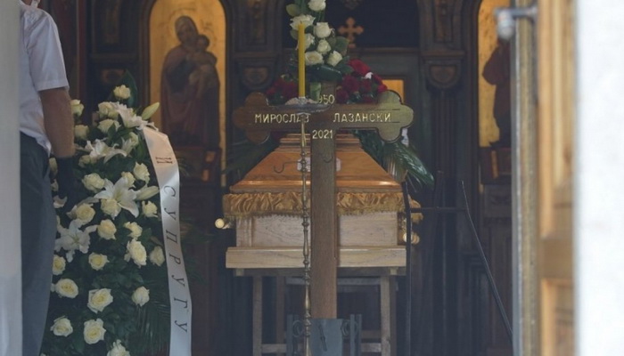 Sahranjen Miroslav Lazanski: Na posljednjem ispraćaju Vučić i Dodik