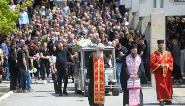 Sahranjen školski čuvar, žrtva masovnog ubistva