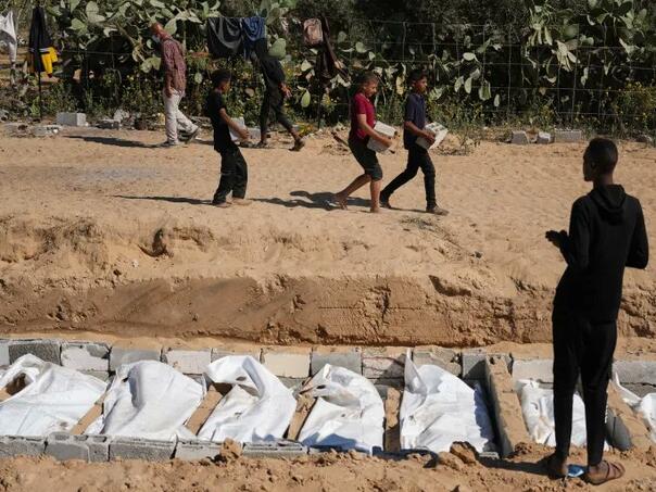 Sahranjeno 14 neidentifikovanih palestinskih tijela vraćenih od izraelskih vlasti