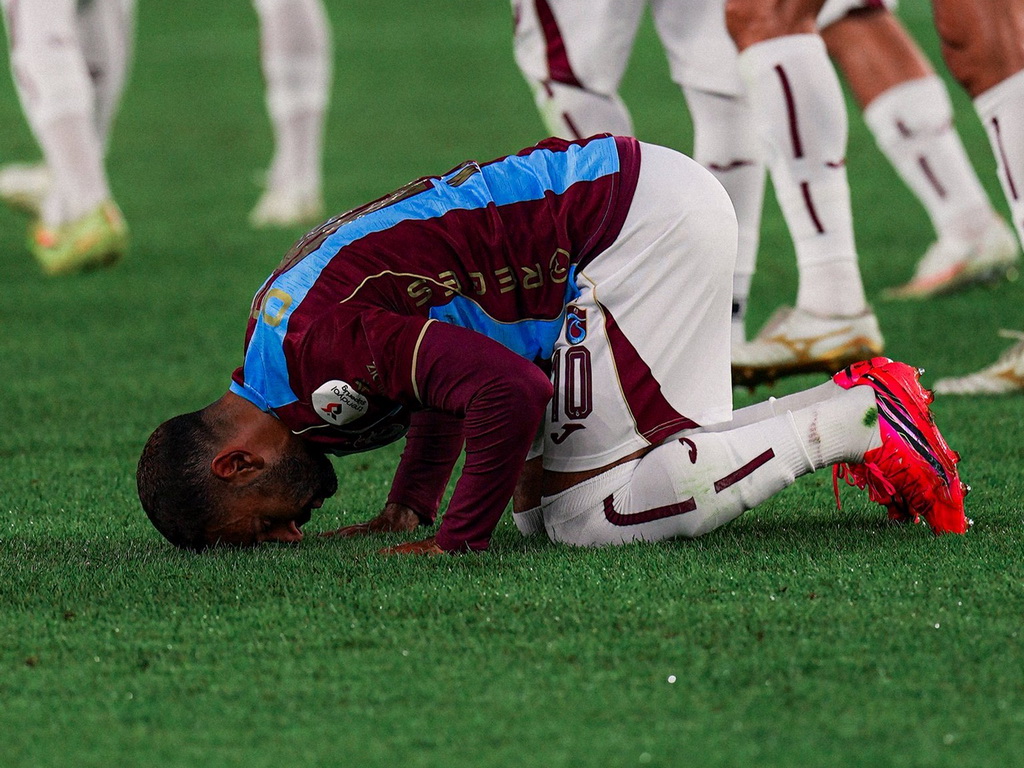 Salah sa dva gola predvodio Trabzon do prve pobjede u sezoni