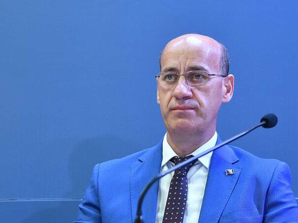 Salkić: Izmišljate optužbe na račun onih nad kojim su oni koje veličate počinili genocid