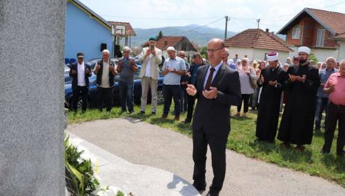 Salkić na obilježavanju 30. godišnjice zločina u Suhoj i Zalužju