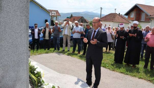 Salkić na obilježavanju 30. godišnjice zločina u Suhoj i Zalužju